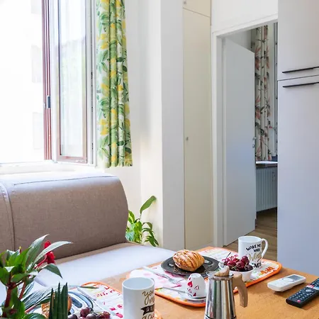 Casa Dimi - 2 Bedroom 2 En-suite Bath, 2 Min M5, Smart Lock Lägenhet Milano