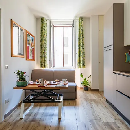 Casa Dimi - 2 Bedroom 2 En-suite Bath, 2 Min M5, Smart Lock דירה מילאנו