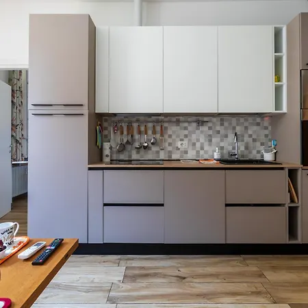 Casa Dimi - 2 Bedroom 2 En-suite Bath, 2 Min M5, Smart Lock * מילאנו