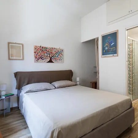 Casa Dimi - 2 Bedroom 2 En-suite Bath, 2 Min M5, Smart Lock דירה