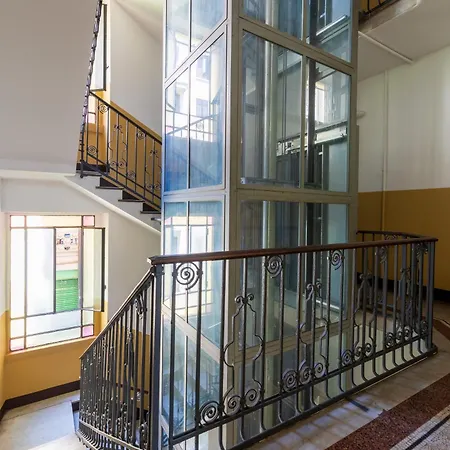 Casa Dimi - 2 Bedroom 2 En-suite Bath, 2 Min M5, Smart Lock דירה *