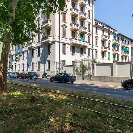 Casa Dimi - 2 Bedroom 2 En-suite Bath, 2 Min M5, Smart Lock דירה